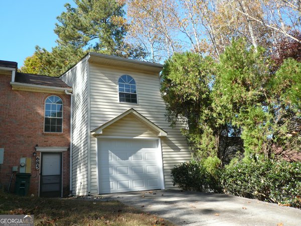 685 Coventry Township Lane, Marietta