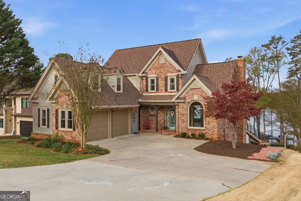 501 Capri Point Lavonia