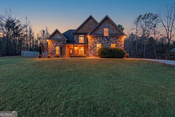 130 Maple Drive, Commerce