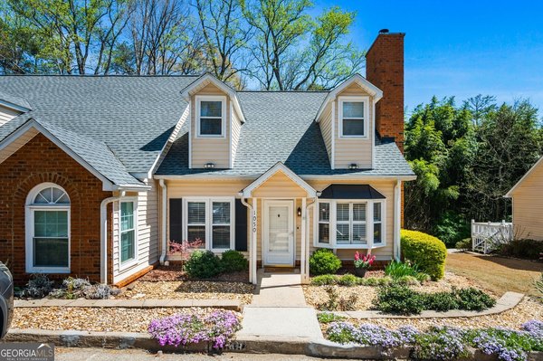 1050 Sasha Lane Roswell