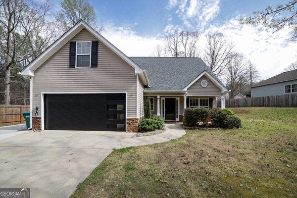 560 Windsong Lake Drive Commerce - main photo