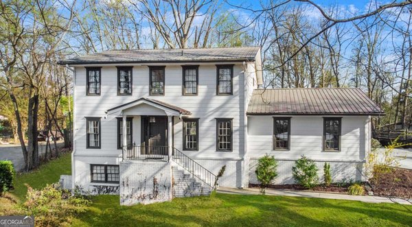 813 Lakeshore Drive, Berkeley Lake