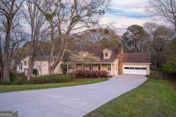 4354 Riverside Drive, Lilburn