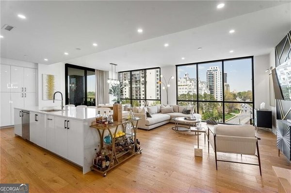 2425 Peachtree Road Atlanta - main photo