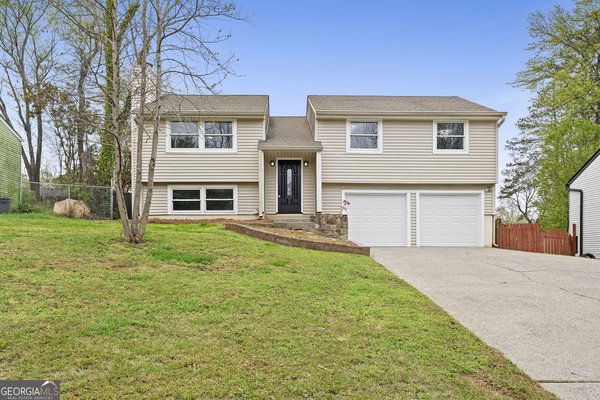 425 Worthington Hills Court Roswell