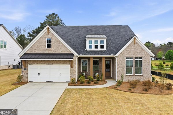 6405 Wallace Farms Drive Cumming - main photo