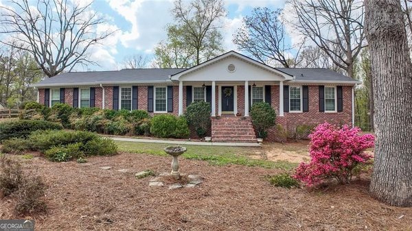 1220 Heritage Hills Circle, Snellville