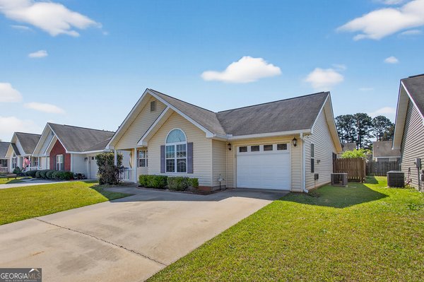406 Spike Trail, Warner Robins
