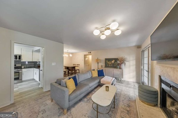 2901 Lenox Road Atlanta - main photo