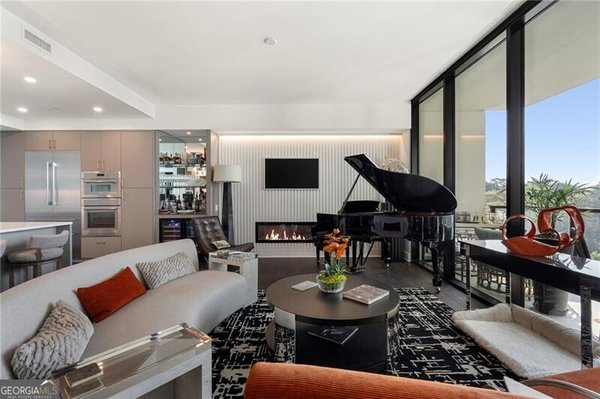 2425 Peachtree Road, Atlanta