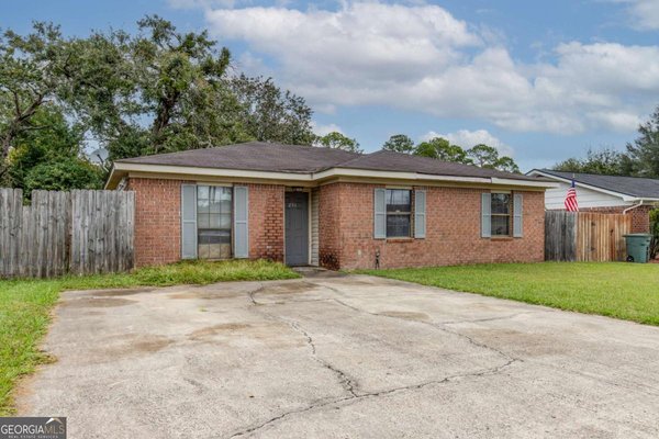 251 Garden Circle, Hinesville