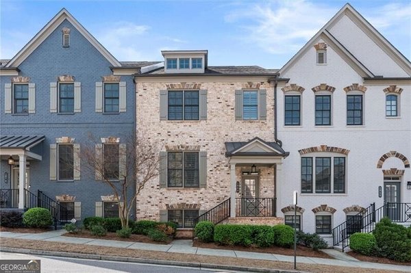1868 Skyfall Circle Atlanta