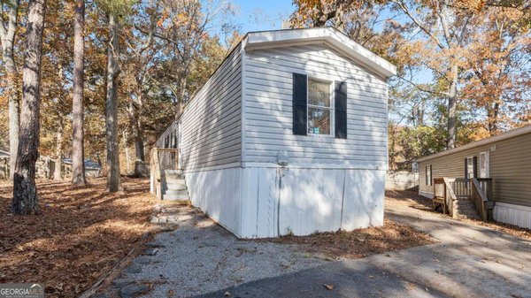 6266 DORSETT SHOALS Douglasville - main photo