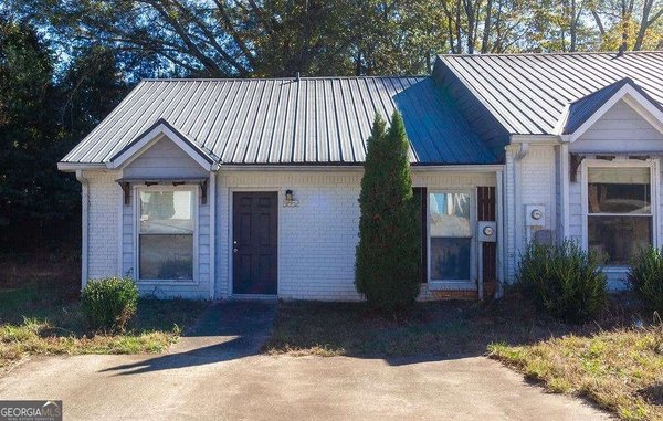 8652 Ashley Way, Douglasville