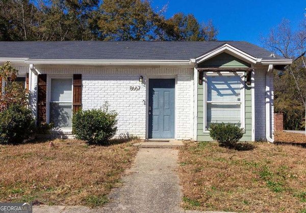 8667 Ashley Way Douglasville - main photo