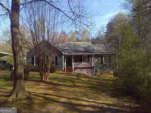 20 Brooke Place Newnan