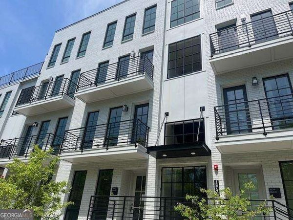 990 Bibbs Circle, Atlanta