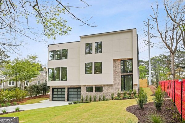 1260 Kingsley Circle Atlanta