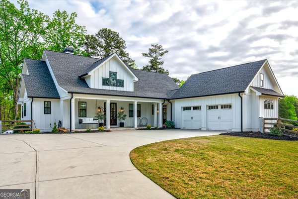 6570 Crestwood Peninsula, Flowery Branch