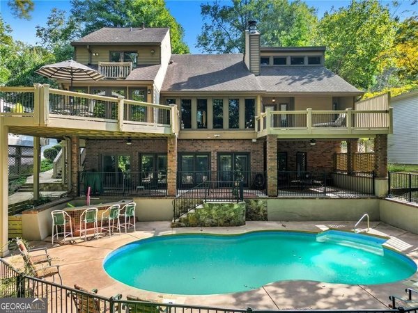 1025 Timber Lake Trail, Cumming