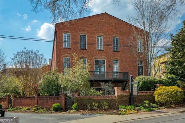 100 Founders Mill Court Roswell