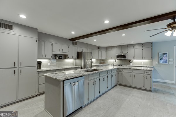 5984 Dolvin Lane, Buford