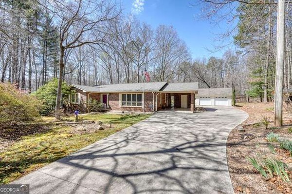 243 Allison Road Blairsville