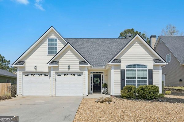 135 St Albans Way, Peachtree City