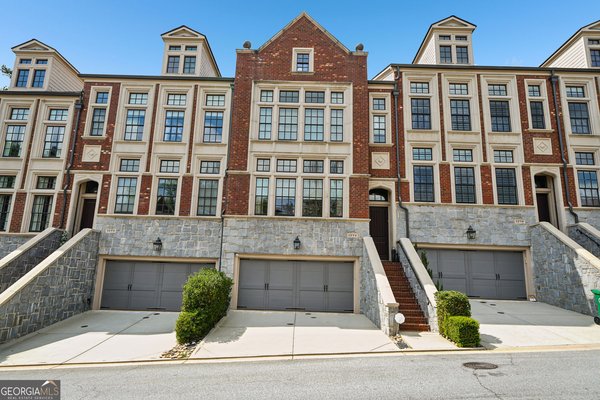 1274 Edmund Lane, Brookhaven