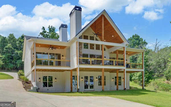 672 Tugaloo Heights Circle, Lavonia