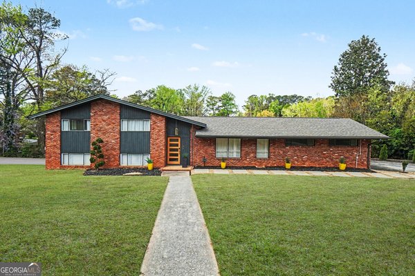 4233 Palm Springs Drive, East Point