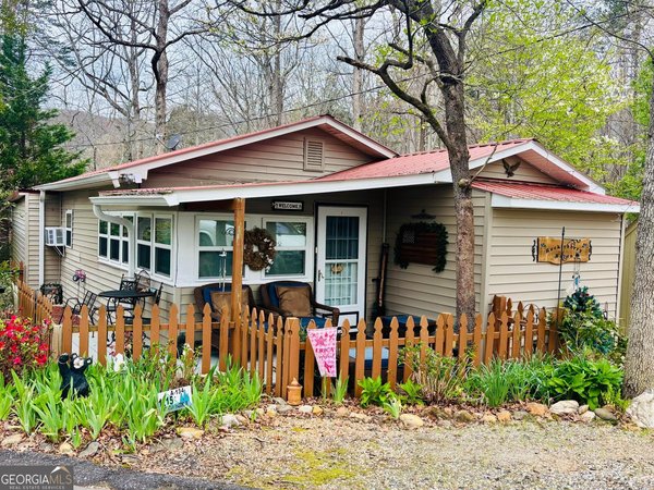 1215 Mountain Shadows Drive, Cleveland