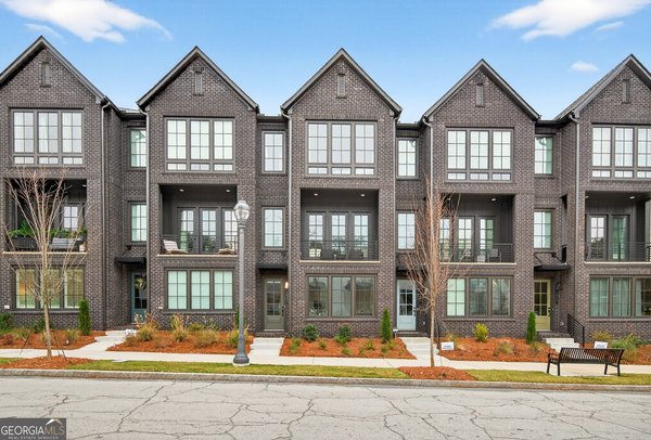 2641 Mackintosh Court, Brookhaven