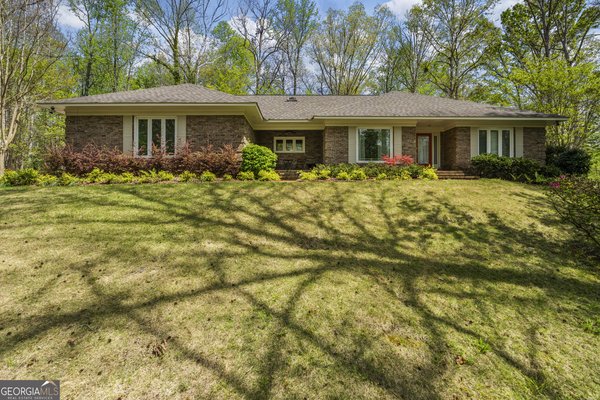 9442 Comanche Road, Columbus
