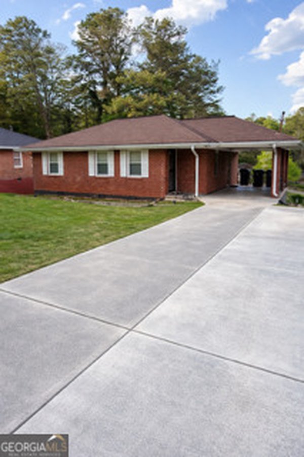 2134 East Drive, Decatur