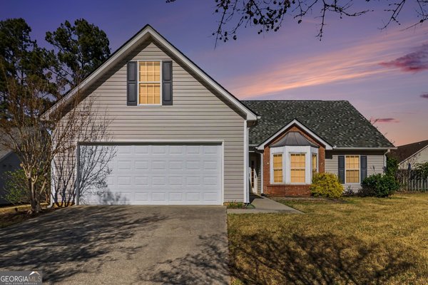 2010 Nichols Landing Way, Dacula