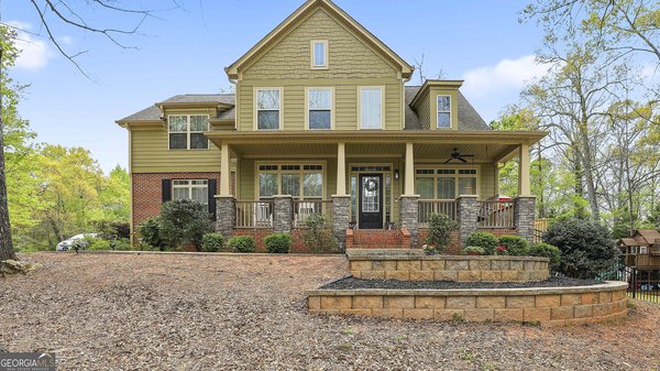 5 Retreat Court Newnan