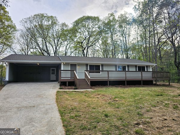 6829 Laurel View Court Douglasville