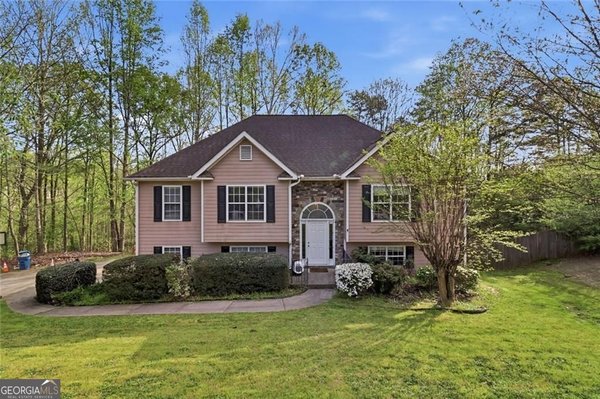 1235 Smoke Hill Lane, Hoschton