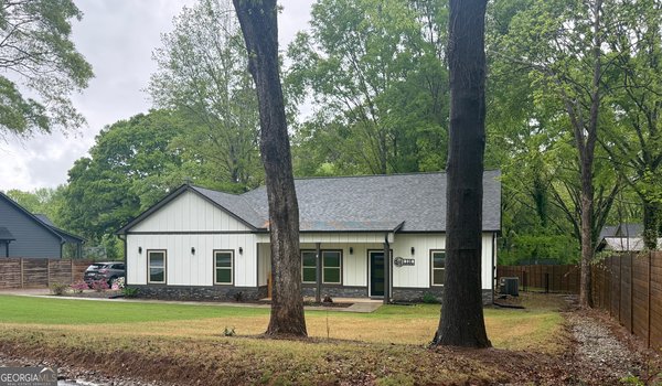 110 Henson Drive, Monroe