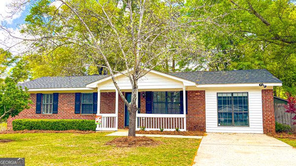 202 Woods Trail, Perry