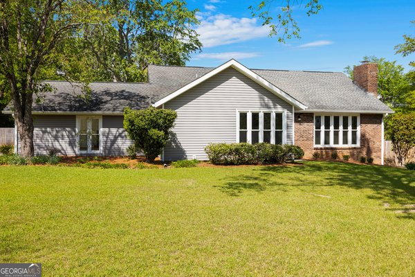 105 Surrey Place, Perry