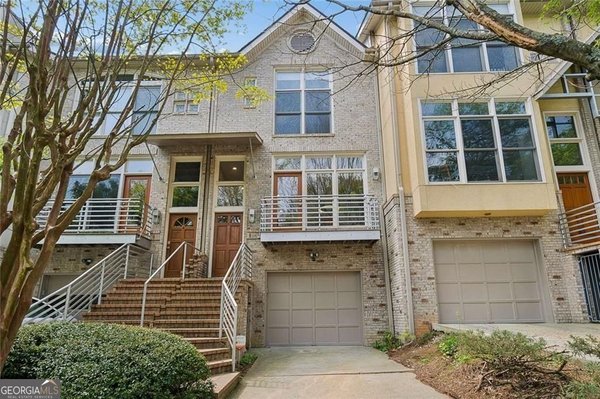 1327 Peachtree View Brookhaven