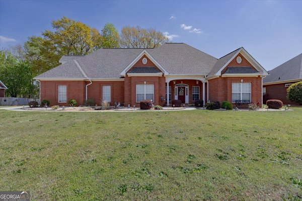 214 Knob Hill Drive, Warner Robins