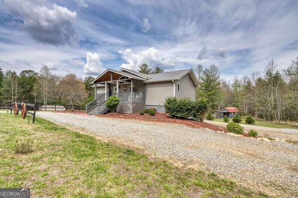 407 Highland Trace Blairsville