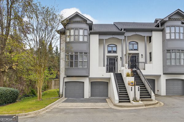 1015 Heatherbrook Lane, Atlanta