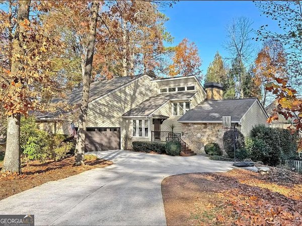 2990 Ascot Lane Roswell