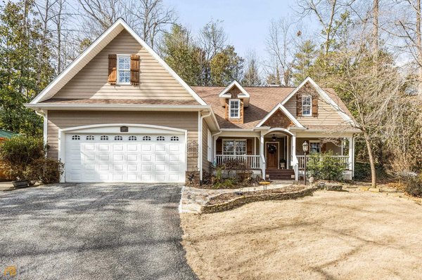 207 Springwood Drive, Clarkesville