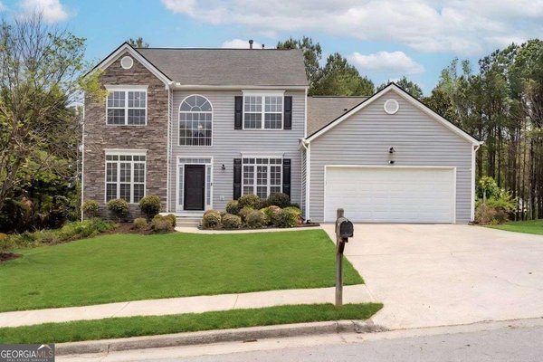 816 Pond View Lane, Sugar Hill