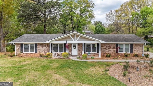 102 Ivy Lane, Calhoun